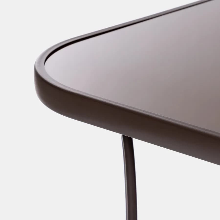 Set pranzo tavolo 150x90 cm e 4 sedie con braccioli in acciaio e textilene marrone - Ninfa