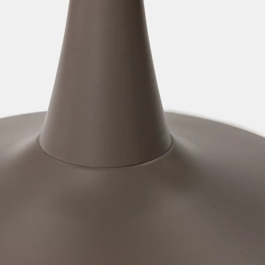 Set pranzo con tavolo rotondo 80 cm e 4 sedie impilabili in polipropilene cacao - Tulipano