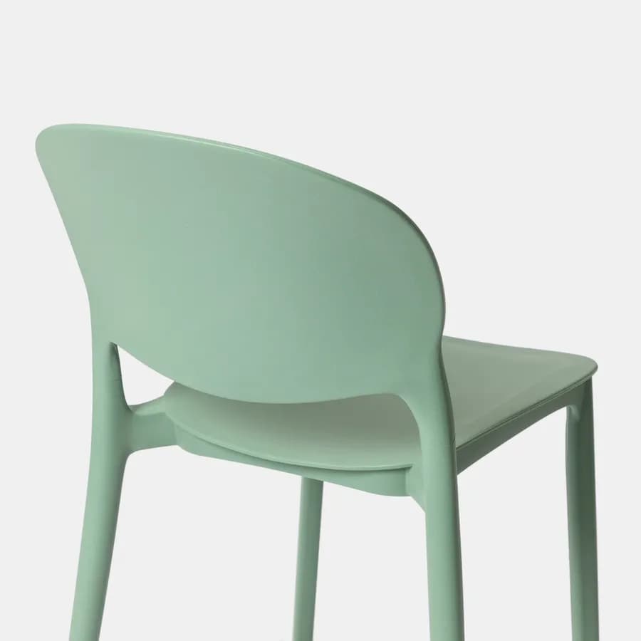 Set pranzo con tavolo rotondo 80 cm e 4 sedie impilabili in polipropilene verde giada - Tulipano
