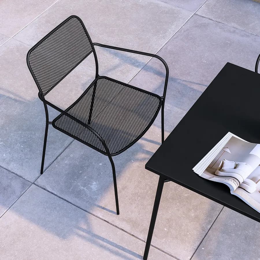 Set pranzo tavolo 80x80 cm e 4 sedie con braccioli in acciaio nero - Faber