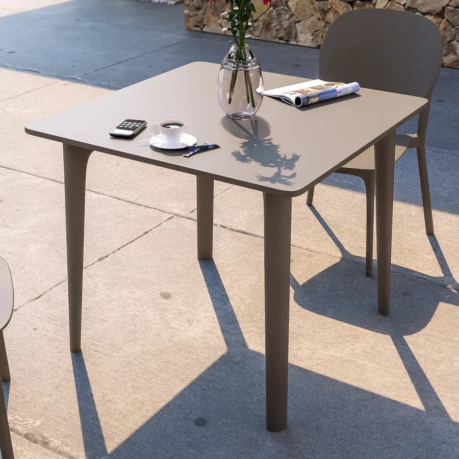 Set pranzo da giardino con tavolo 80x80 cm e 4 sedie in polipropilene cacao - Qalis