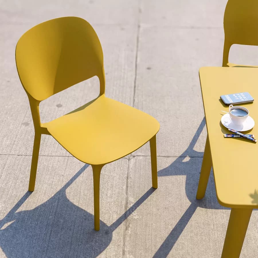 Set pranzo da giardino con tavolo 80x80 cm e 4 sedie in polipropilene senape - Qalis