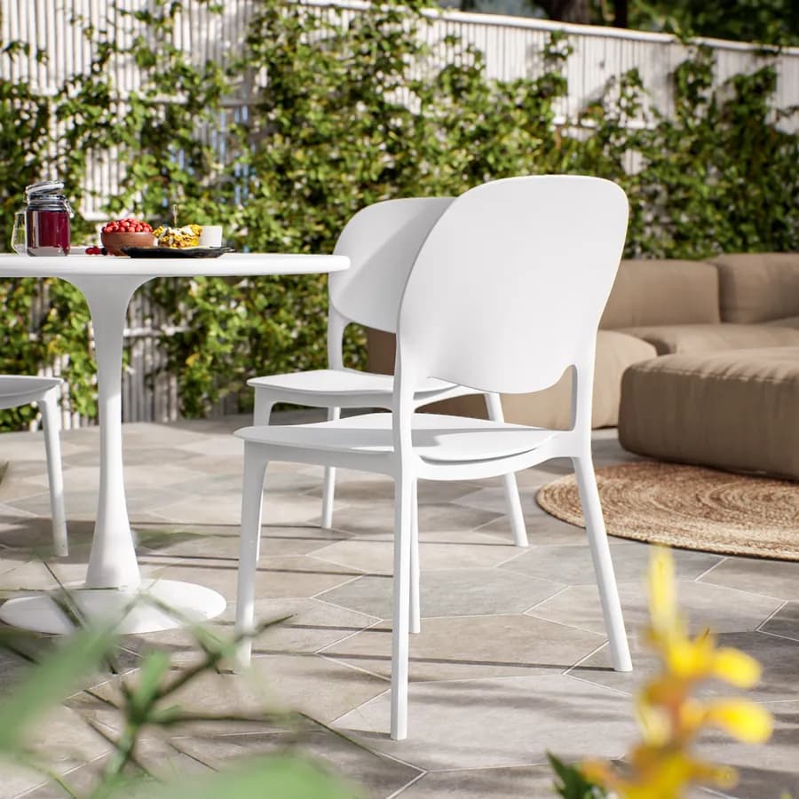 Set pranzo tavolo rotondo 100 cm e 4 sedie impilabili in polipropilene bianco - Tulipano