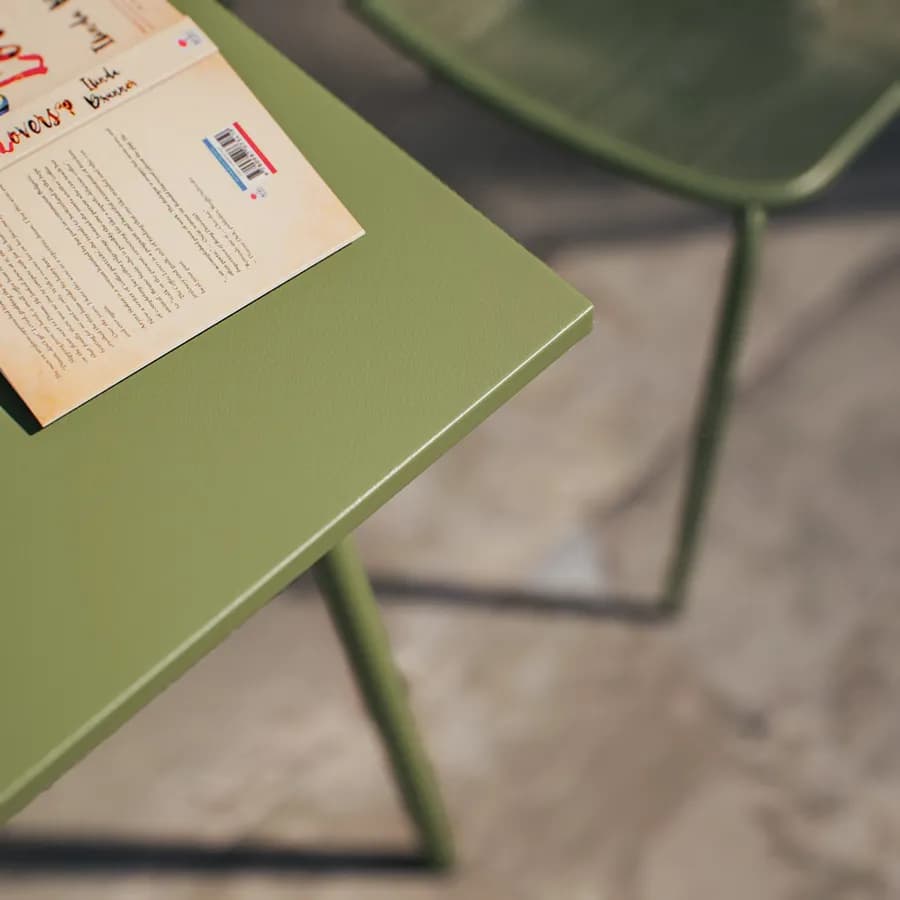 Set bistrot tavolo 60x60 cm e 2 sedie in acciaio verde oliva - Faber