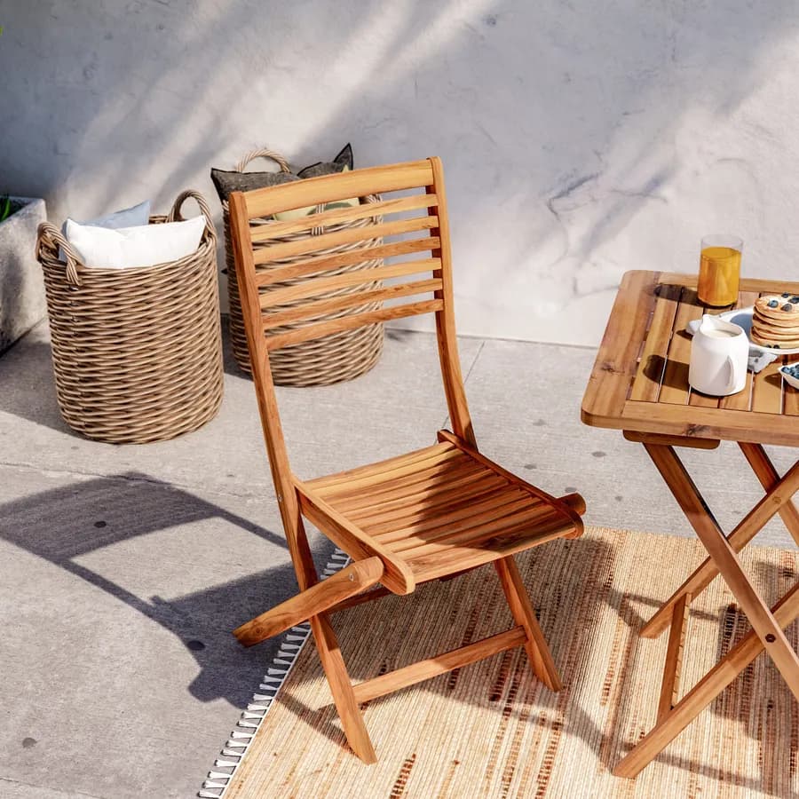 Set bistrot con tavolo 60x60 cm e 2 sedie pieghevoli in legno di acacia - Paja