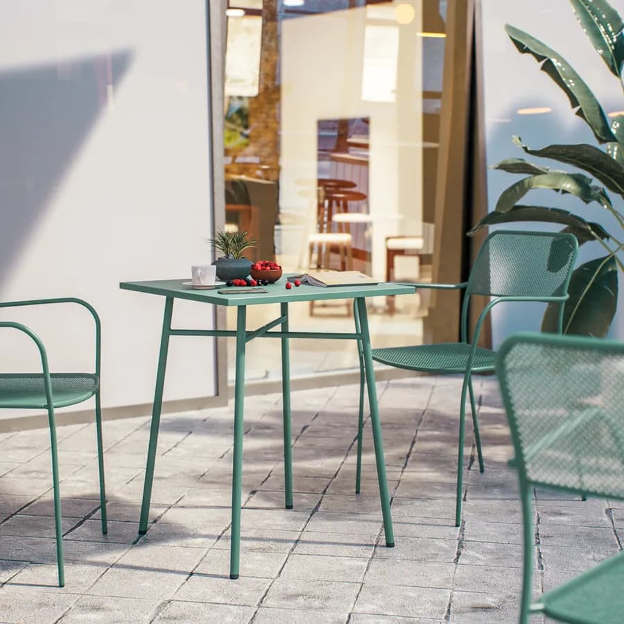 Set bistrot tavolo 60x60 e 2 sedie con braccioli in acciaio verde marino - Faber