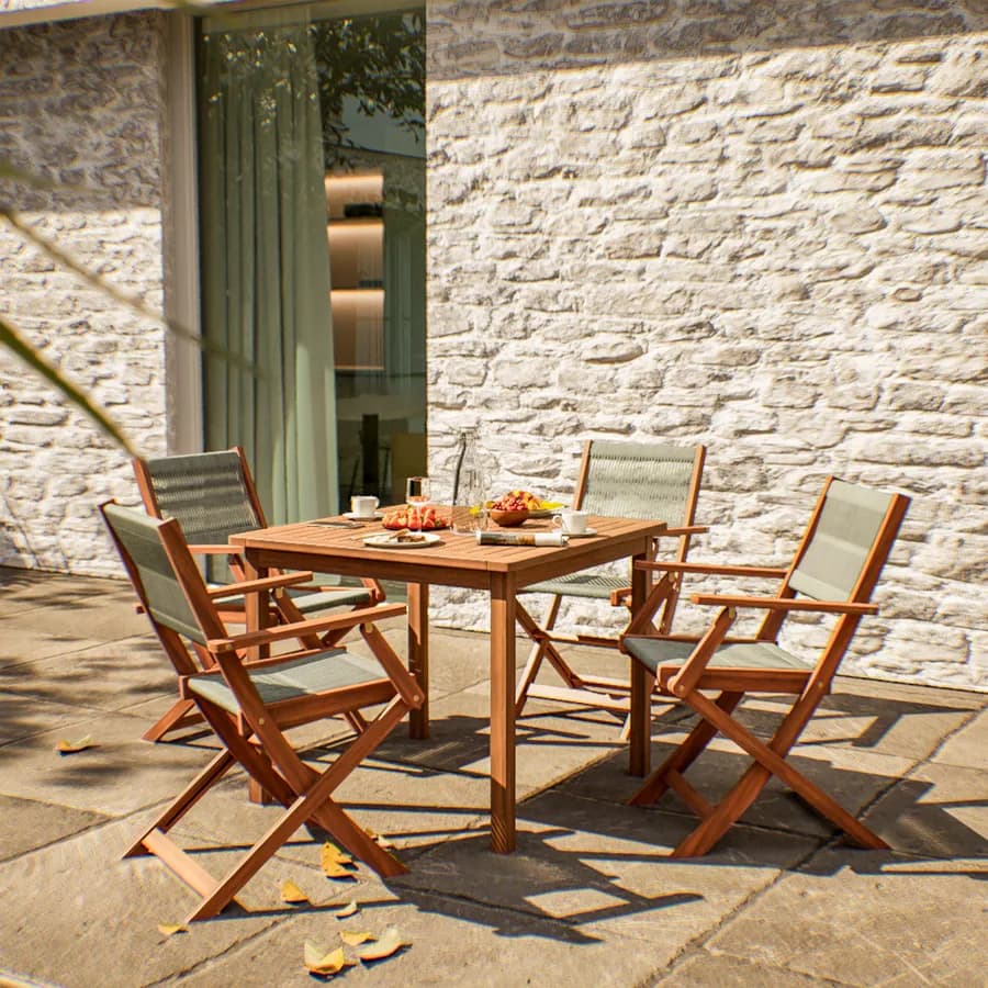 Set pranzo tavolo 80x80 cm e 4 sedie pieghevoli con braccioli in legno di acacia e corda tortora - Yadira