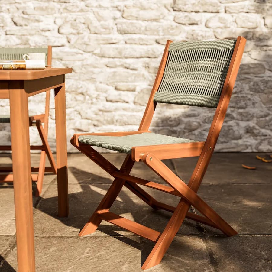 Set pranzo tavolo 80x80 cm e 4 sedie pieghevoli in legno di acacia e corda tortora - Yadira
