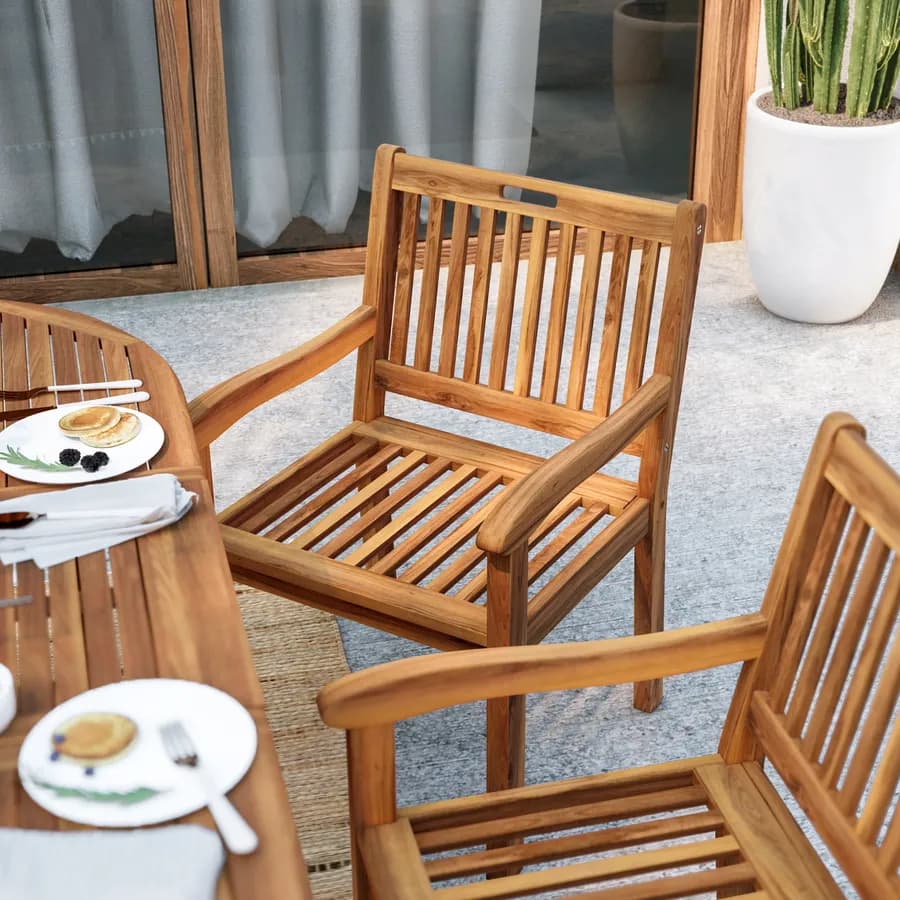 Set pranzo tavolo allungabile 150/200x100 cm e 4 sedie maxi con braccioli in legno di acacia - Paja
