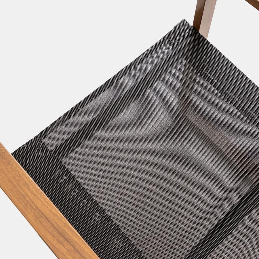 Set pranzo tavolo con top in vetro 220x100 cm e 8 sedie con braccioli in alluminio grigio effetto legno - Ohen