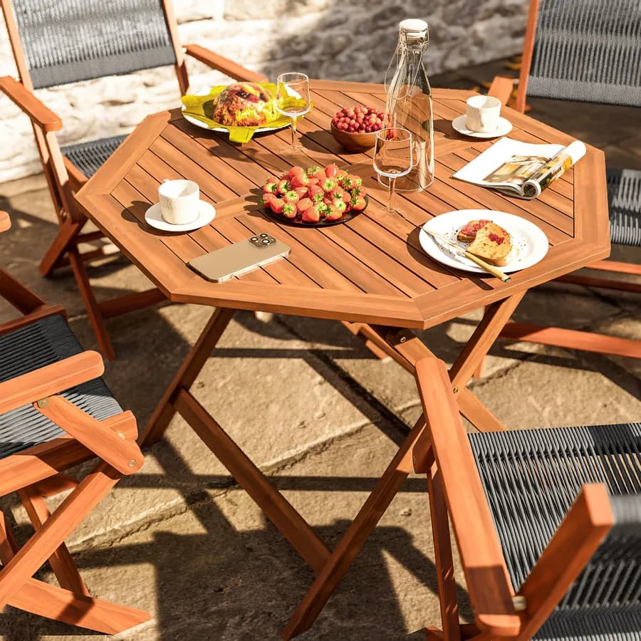Set pranzo tavolo pieghevole rotondo 100 cm e 4 sedie pieghevoli con braccioli in legno di acacia e corda grigia - Yadira