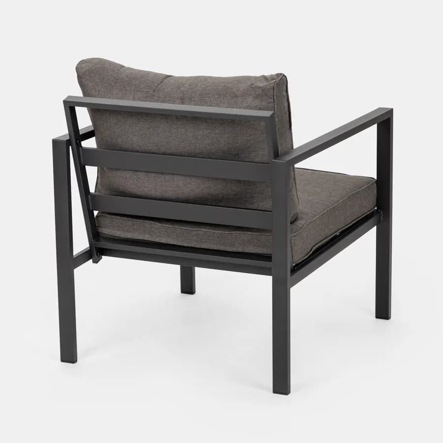 Set relax con divano due poltrone e tavolino in acciaio nero con cuscini grigi - Evelyn