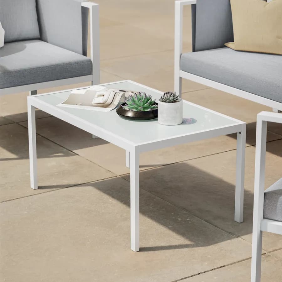 Set relax divano 2 poltrone e tavolino in metallo bianco con cuscini grigio chiaro - Tirrena