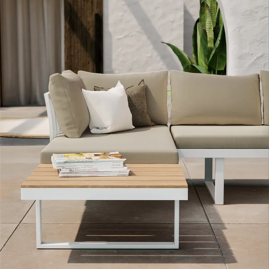 Set relax modulare in alluminio bianco e dettagli effetto legno con cuscini tortora - Scilla