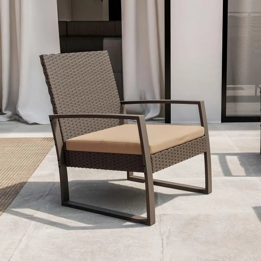 Set relax divano 2 poltrone e tavolino in polyrattan e acciaio marrone – Jerez