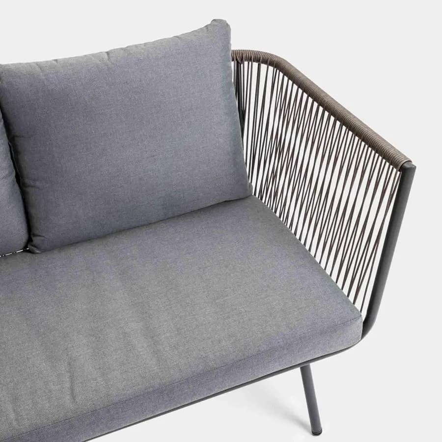 Set relax divano pouf e 2 tavolini in acciaio e polyrattan grigio - Klaus