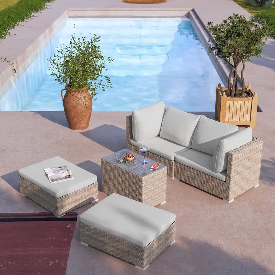 Set relax modulare con divano 2 pouf e tavolino top in vetro in polyrattan beige - Tropico