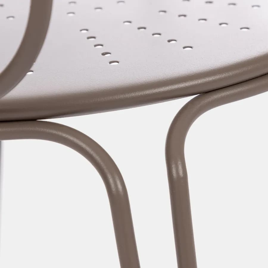 Set bistrot tavolo 70x70 cm e 2 sedie con braccioli in metallo tortora - Loren