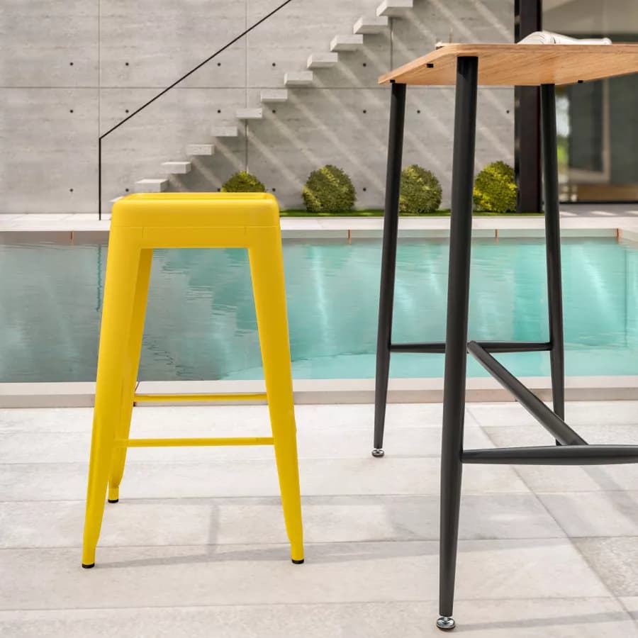 Sgabello da giardino impilabile stile industrial in metallo giallo - Farley