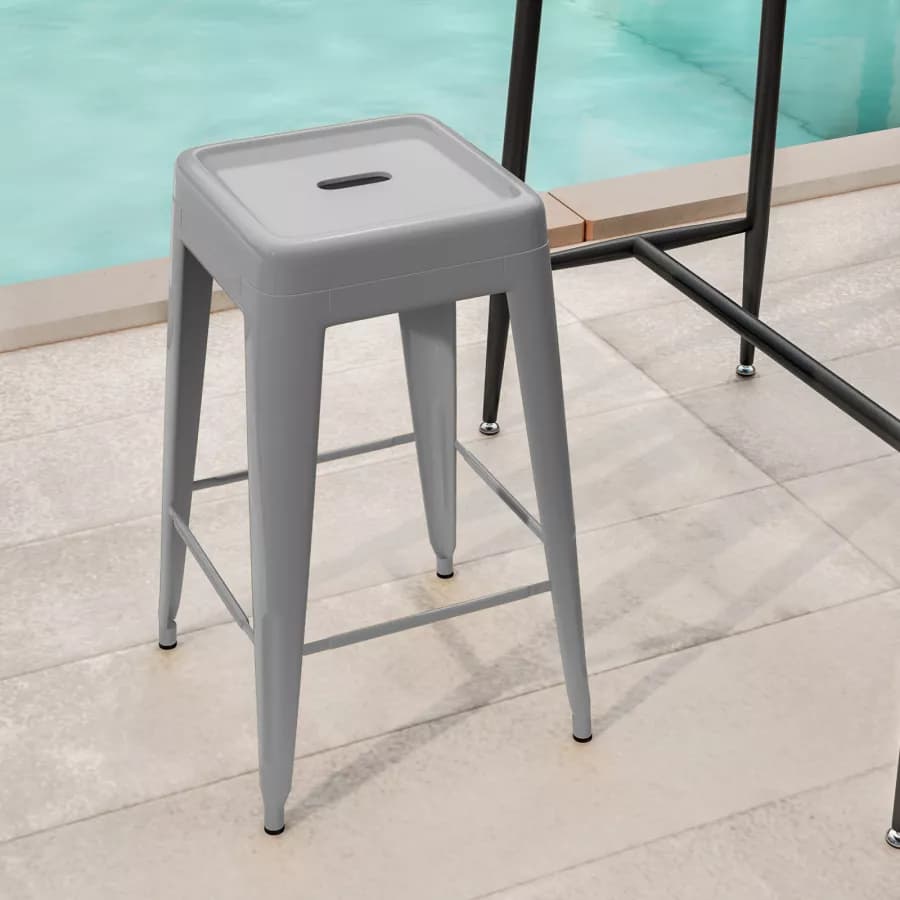 Sgabello da giardino impilabile stile industrial in metallo grigio - Farley