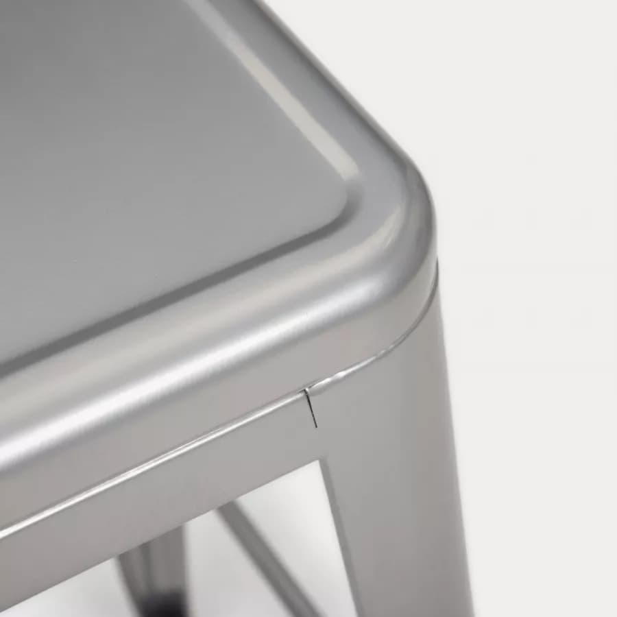Sgabello da giardino impilabile stile industrial in metallo grigio - Farley