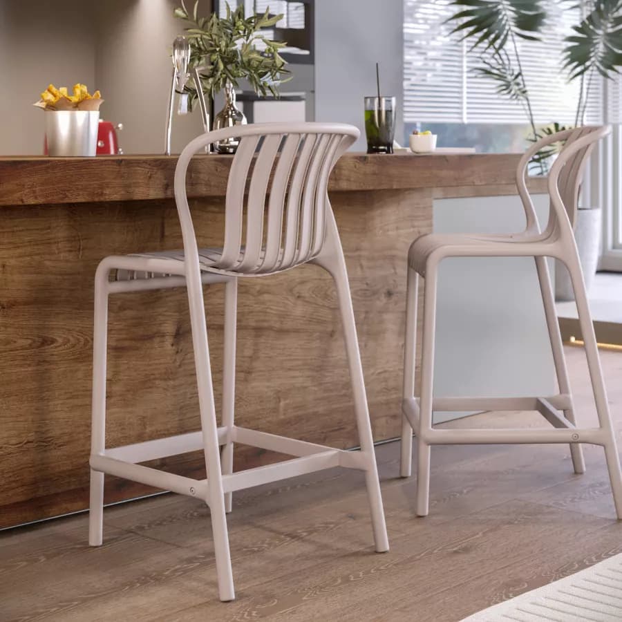 Sgabello in polipropilene beige - Nesturya
