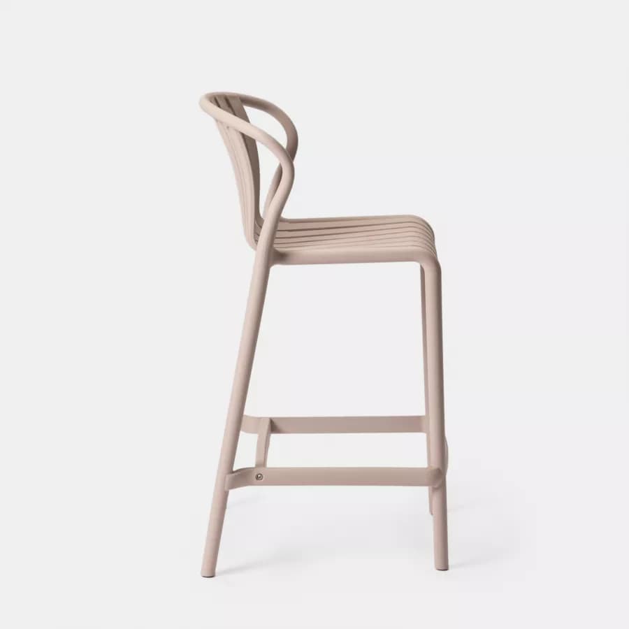 Sgabello in polipropilene beige - Nesturya