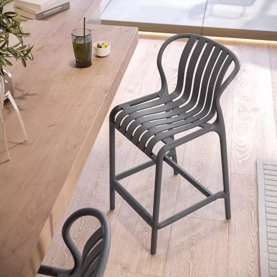 Sgabello in polipropilene grigio - Nesturya