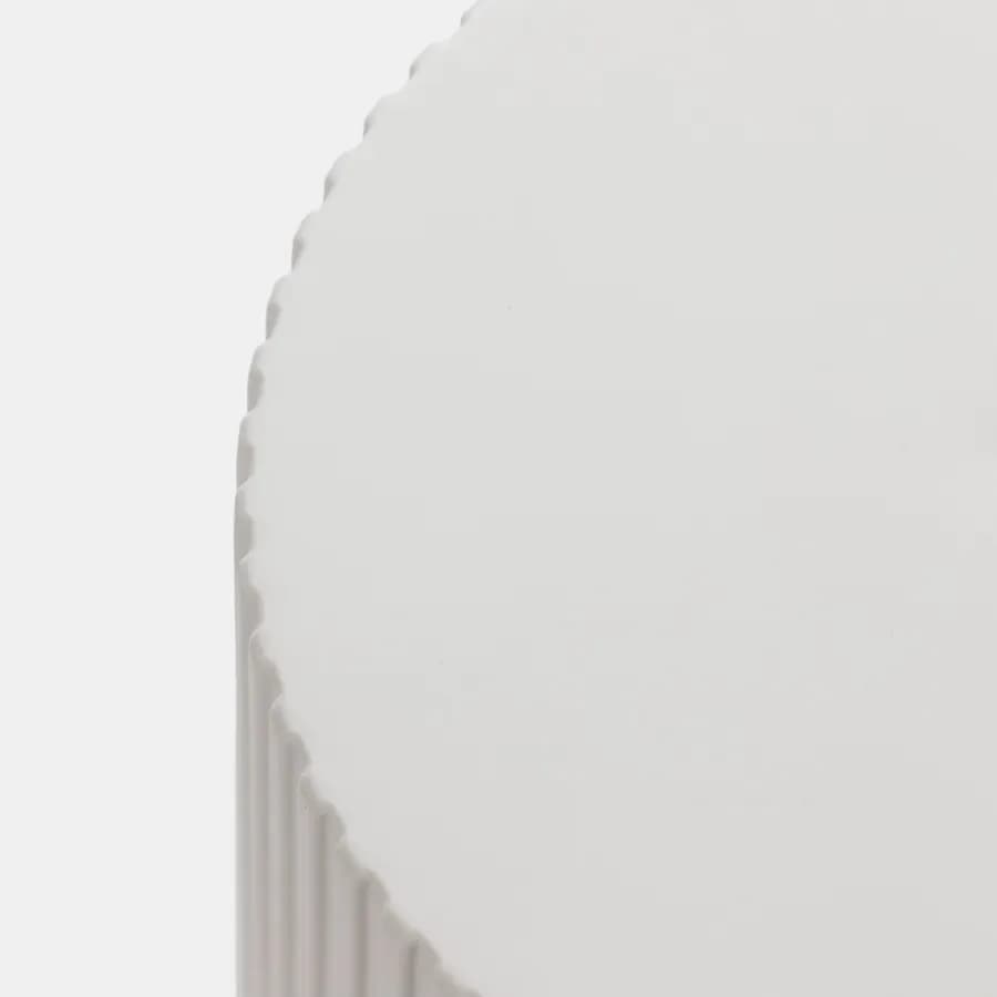 Sgabello rotondo 39 cm impilabile in polipropilene effetto cannettato bianco - Xilo