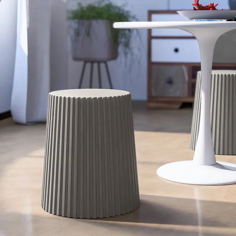 Sgabello rotondo 39 cm impilabile in polipropilene effetto cannettato grigio - Xilo