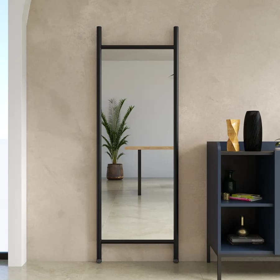 Specchio da terra 56x165h cm in legno nero con cornice - Nerian