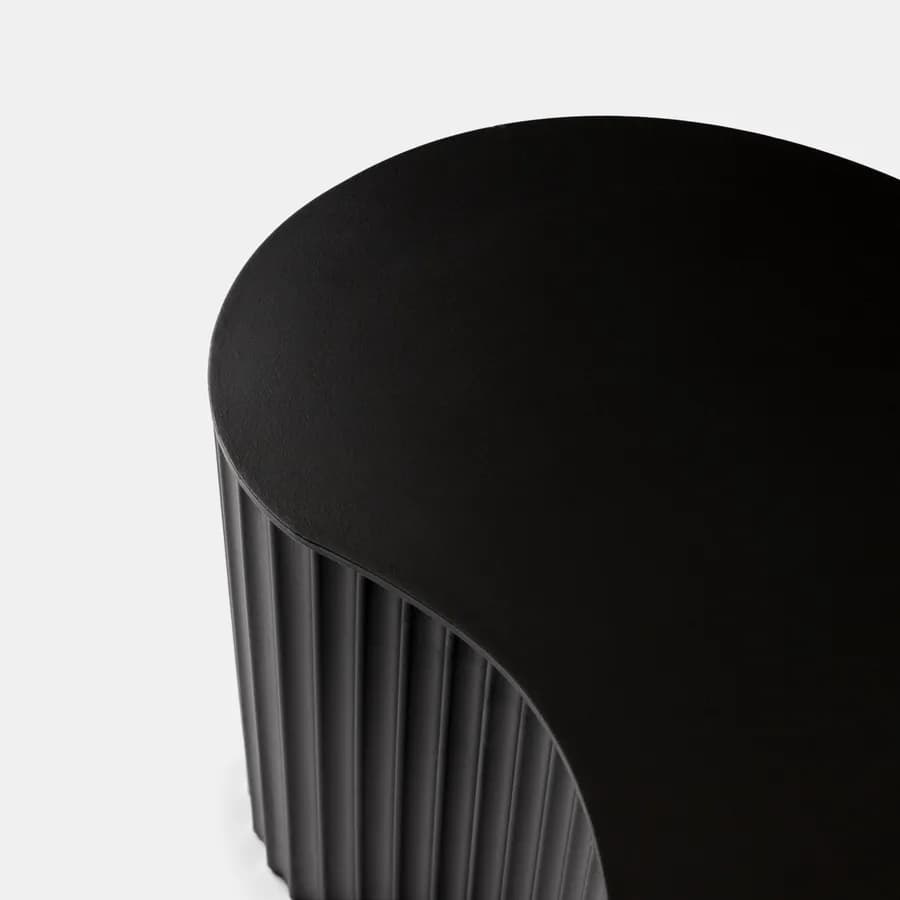 Tavolino 34x50 cm in legno cannettato nero - Newport