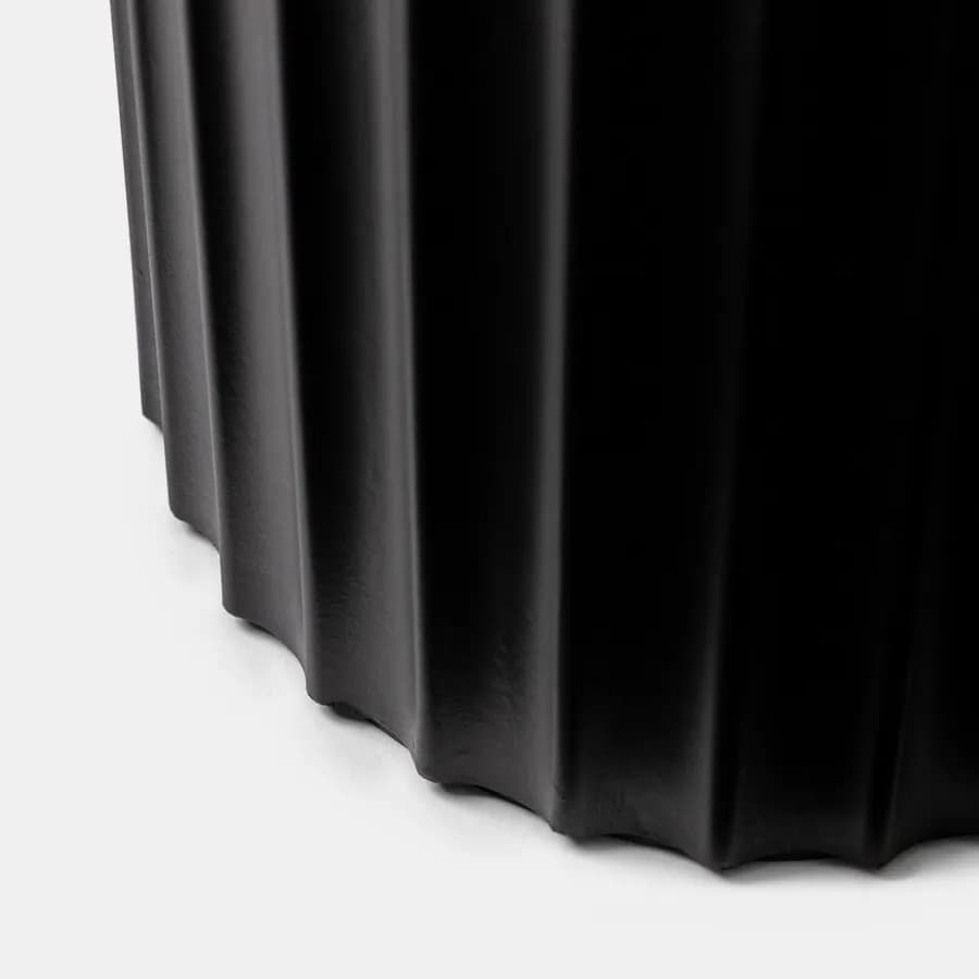 Tavolino 34x50 cm in legno cannettato nero - Newport