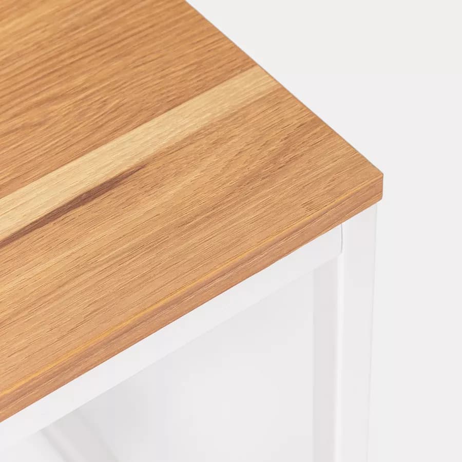 Tavolino 40x40 cm con piano effetto rovere e struttura in metallo bianco - Caio