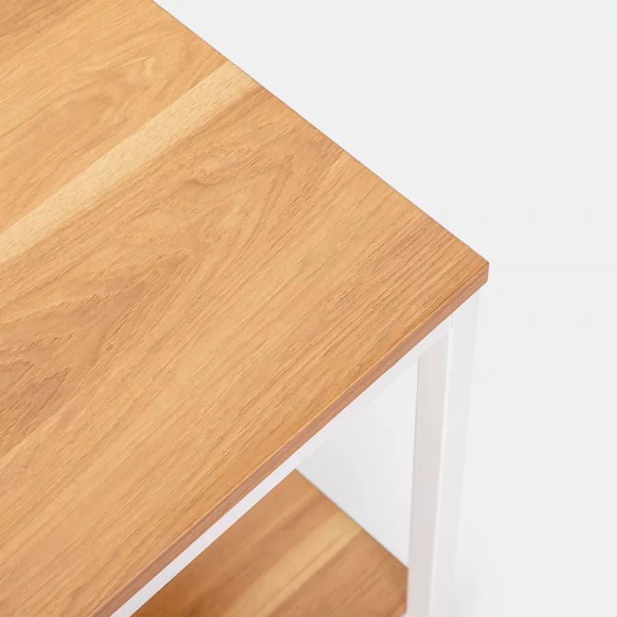 Tavolino 40x40 cm con ripiani effetto rovere e struttura in metallo bianco - Caio