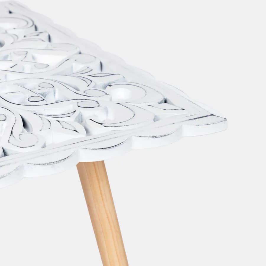 Tavolino 49x49 cm con gambe in legno di pino e top bianco - Vanny