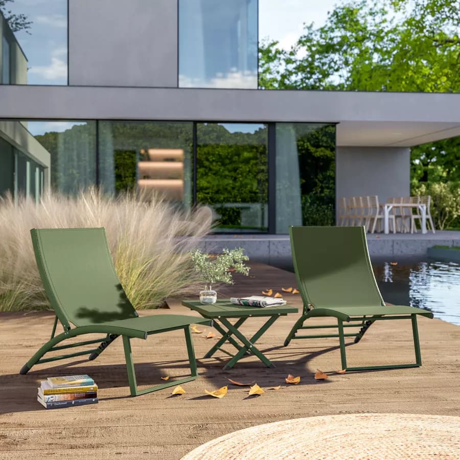 Tavolino da caffè con piano a doghe 44x43 cm in alluminio verde foresta - Jonit
