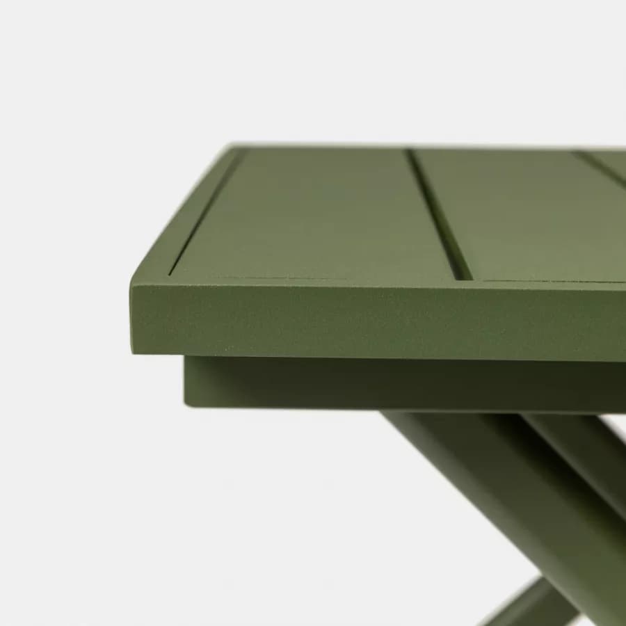 Tavolino da caffè con piano a doghe 44x43 cm in alluminio verde foresta - Jonit