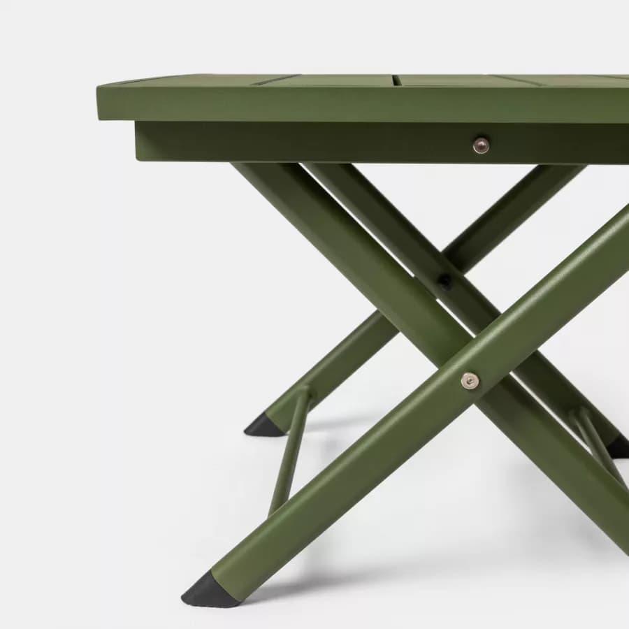 Tavolino da caffè con piano a doghe 44x43 cm in alluminio verde foresta - Jonit