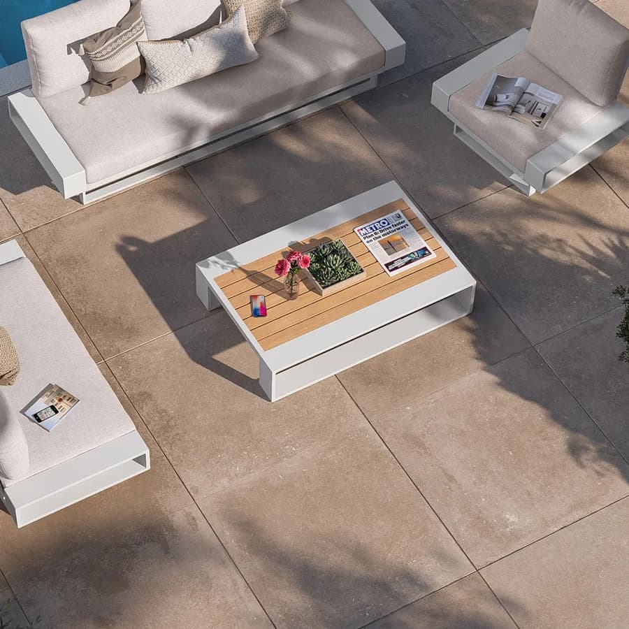 Tavolino da giardino 120x80 cm in alluminio bianco con top effetto legno - Parfa