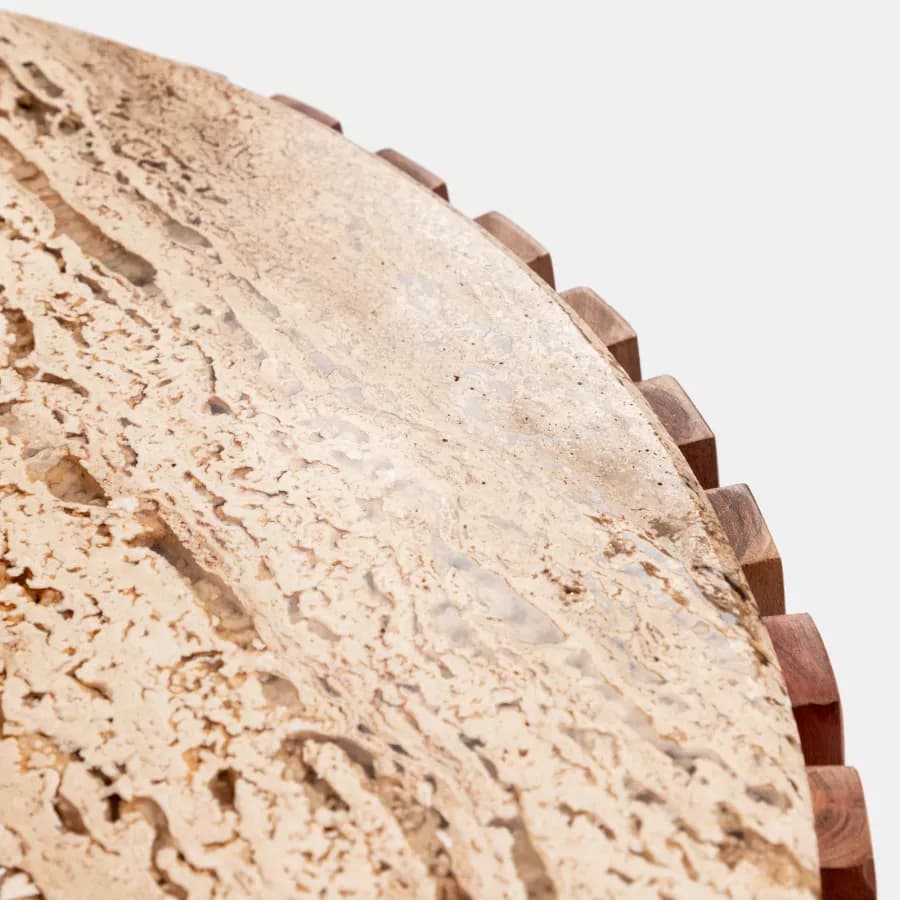 Tavolino rotondo 78 cm in legno di acacia naturale con piano in travertino - Karan