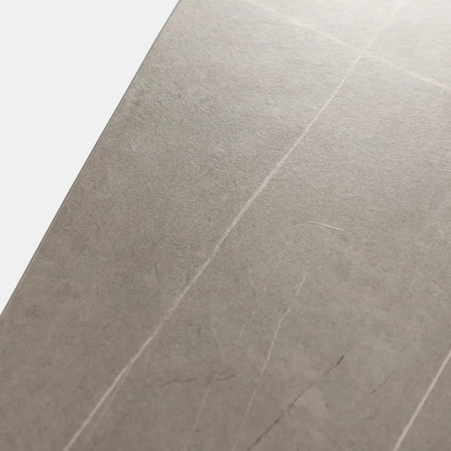 Tavolo 160x90 cm con piano in ceramica effetto marmo grigio e gambe nere - Civitas