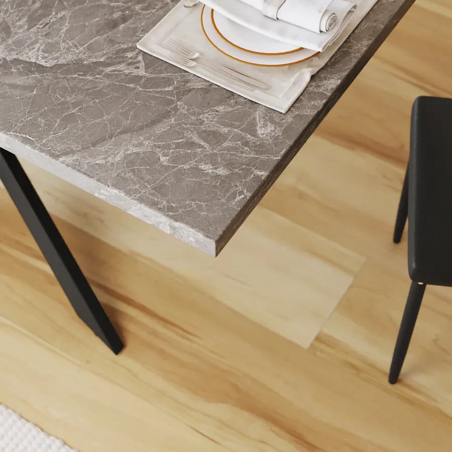 Tavolo 180x90 cm piano in legno effetto marmo e gambe nere asimmetriche - Asterisco