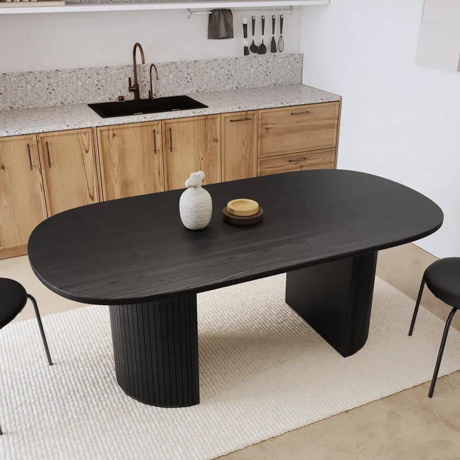Tavolo da pranzo 200x100 cm in legno di mango nero con gambe cannettate a semicerchio - Malua