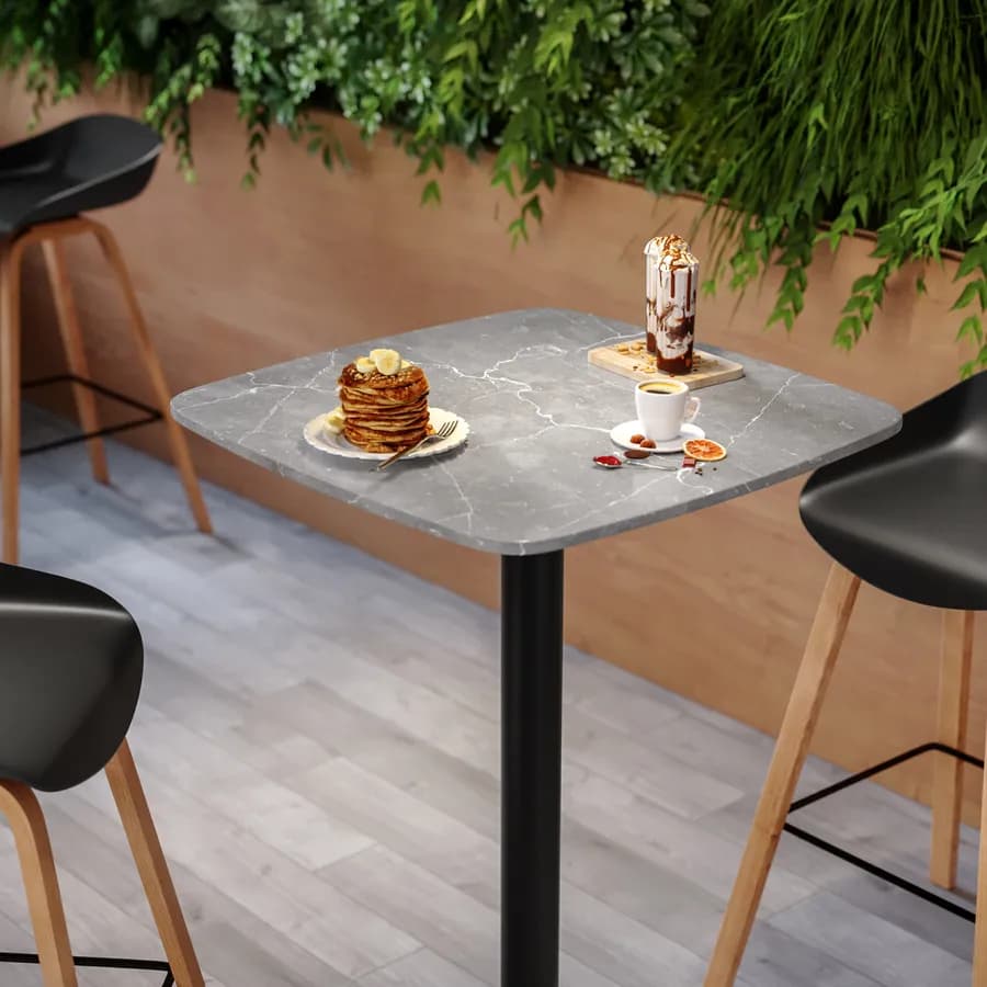 Tavolo alto 60x60 cm top effetto marmo grigio con bordi arrotondati e base in metallo nero - Caio Round