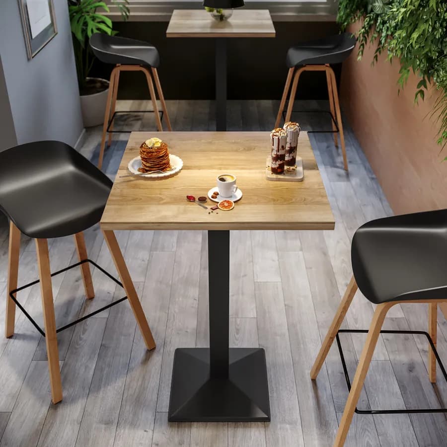 Tavolo alto 70x70 cm con piano rovere e struttura in metallo nero - Caio