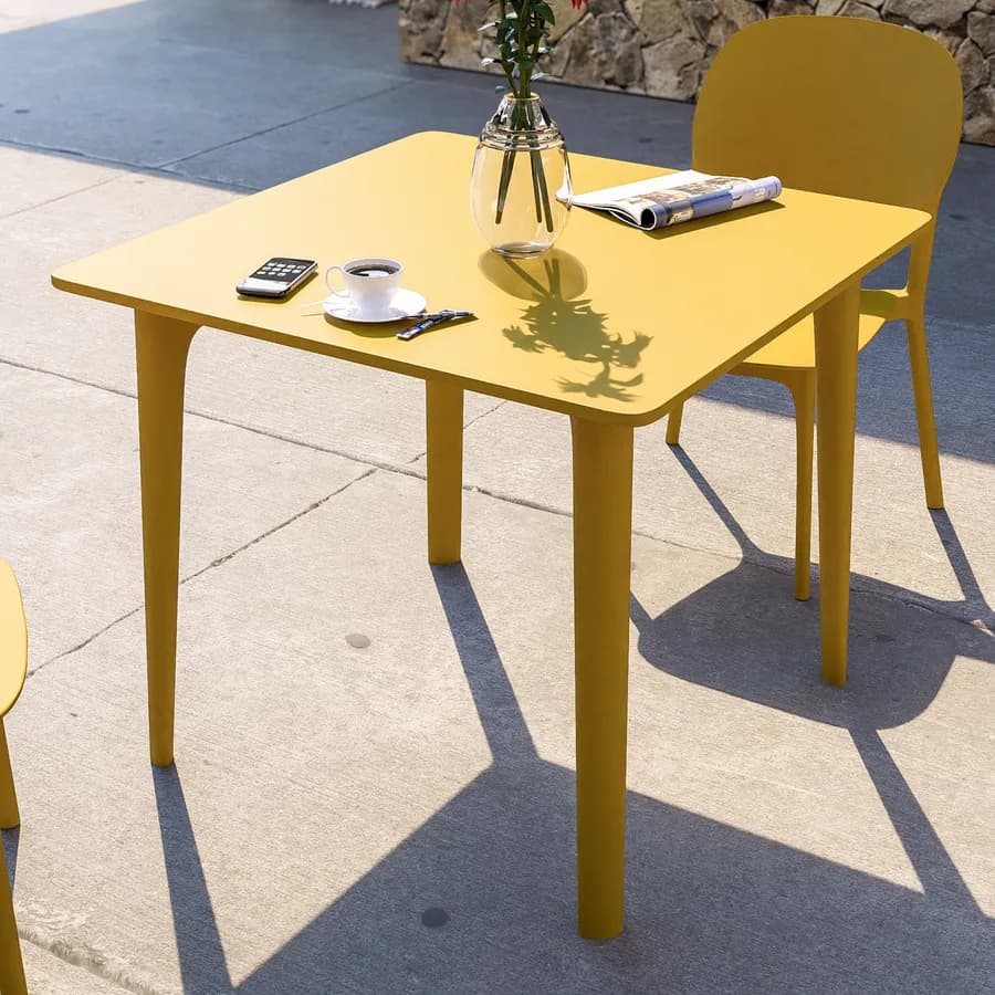 Tavolo da giardino 80x80 cm in polipropilene senape - Qalis