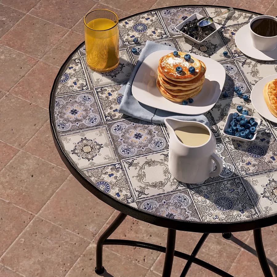 Tavolo da giardino rotondo 60 cm in metallo nero con decoro mosaico - Otranto