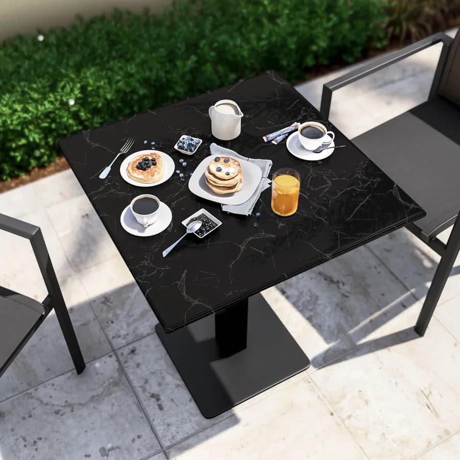 Tavolo da giardino 60x60 cm in metallo nero con top in marmo - Raspin