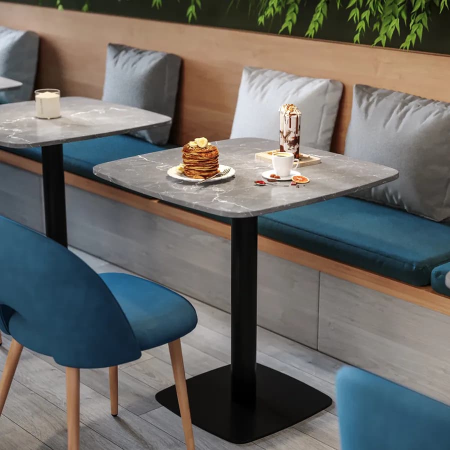 Tavolo da pranzo 60x60 cm top effetto marmo grigio con bordi arrotondati e base in metallo nero - Caio Round